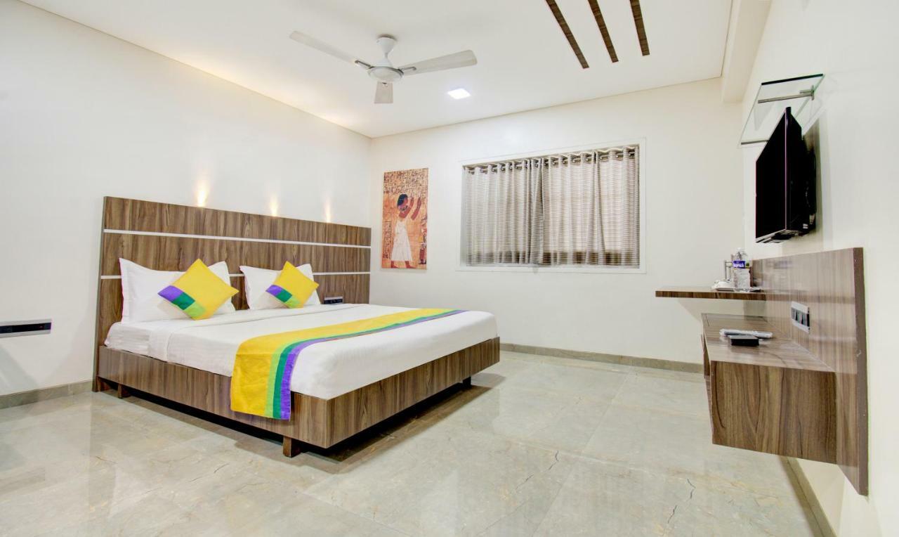 Hotel Treebo Lalaji'S Executive à Aurangābād Extérieur photo