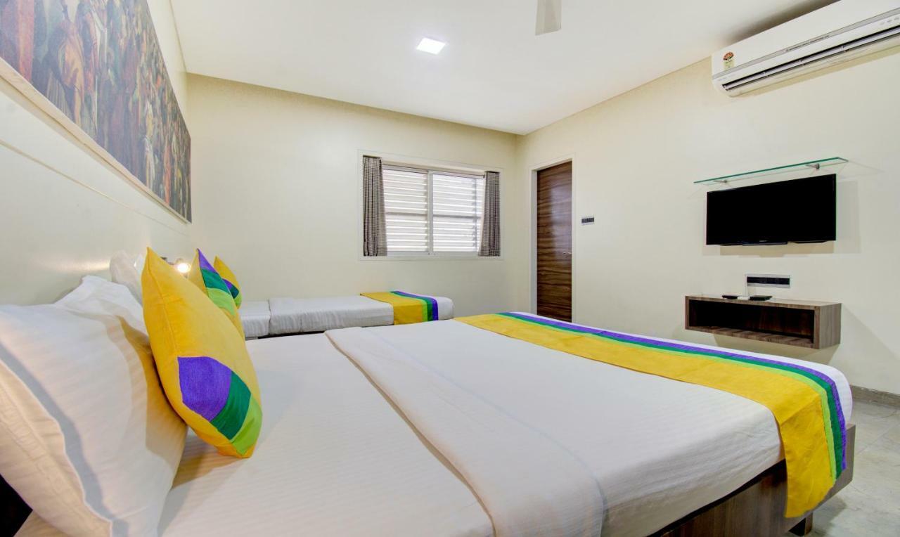 Hotel Treebo Lalaji'S Executive à Aurangābād Extérieur photo