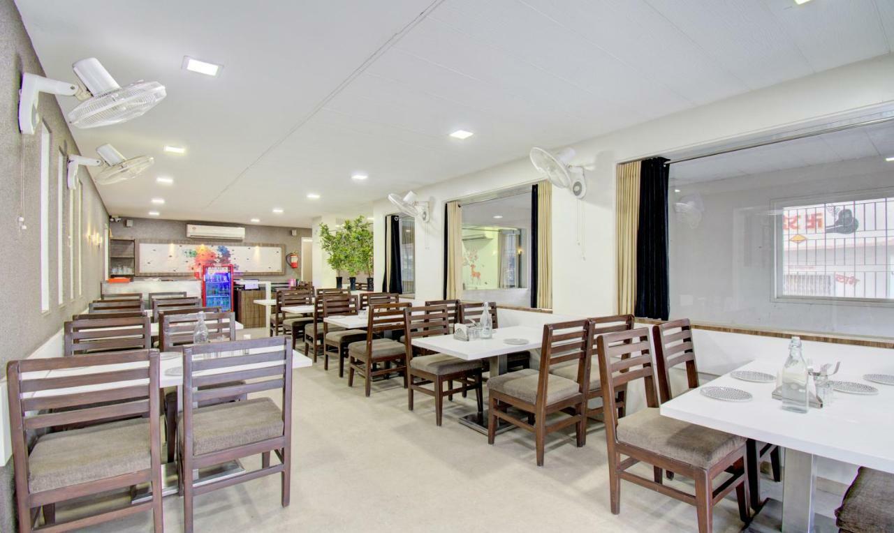 Hotel Treebo Lalaji'S Executive à Aurangābād Extérieur photo