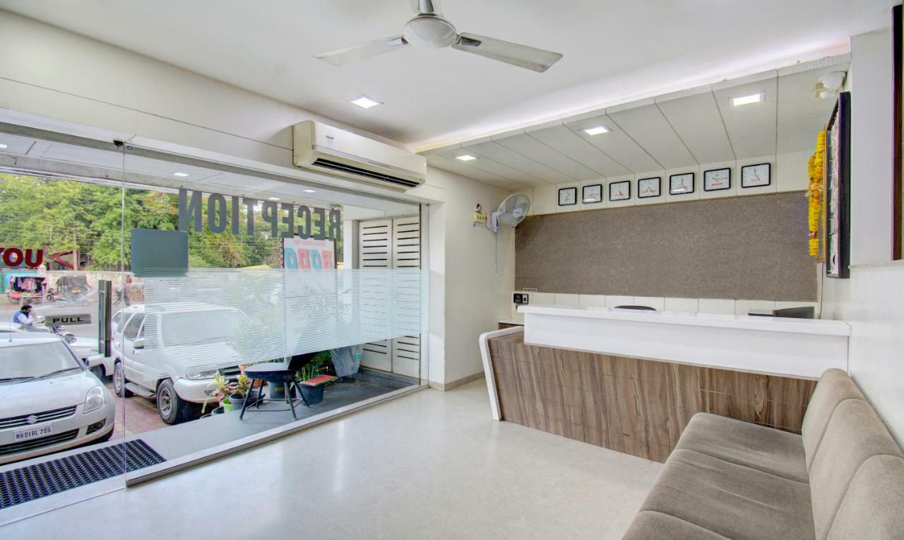 Hotel Treebo Lalaji'S Executive à Aurangābād Extérieur photo