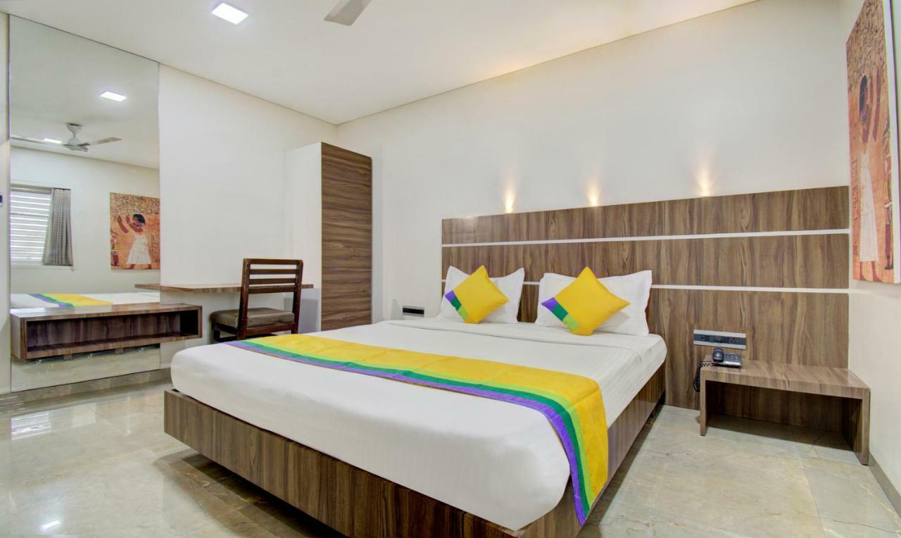 Hotel Treebo Lalaji'S Executive à Aurangābād Extérieur photo