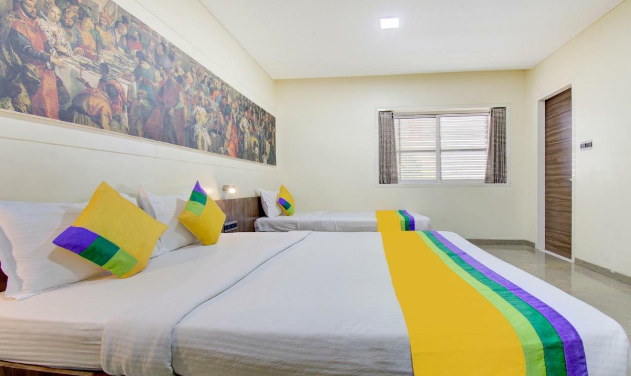 Hotel Treebo Lalaji'S Executive à Aurangābād Extérieur photo