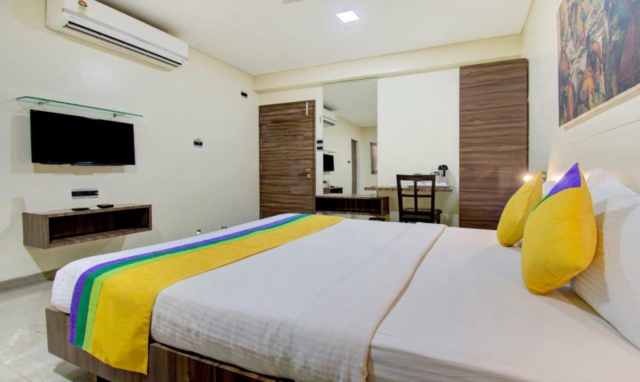 Hotel Treebo Lalaji'S Executive à Aurangābād Extérieur photo