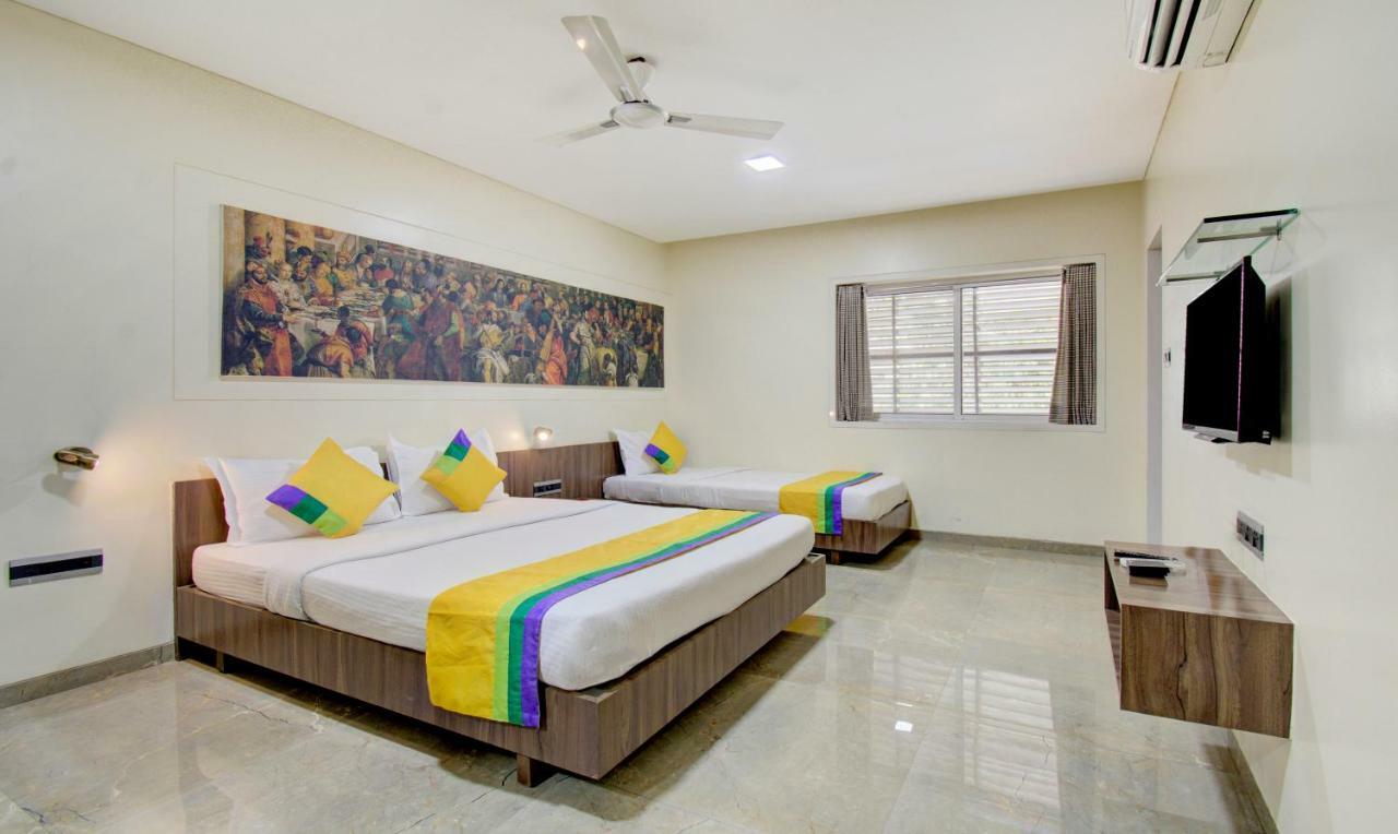 Hotel Treebo Lalaji'S Executive à Aurangābād Extérieur photo