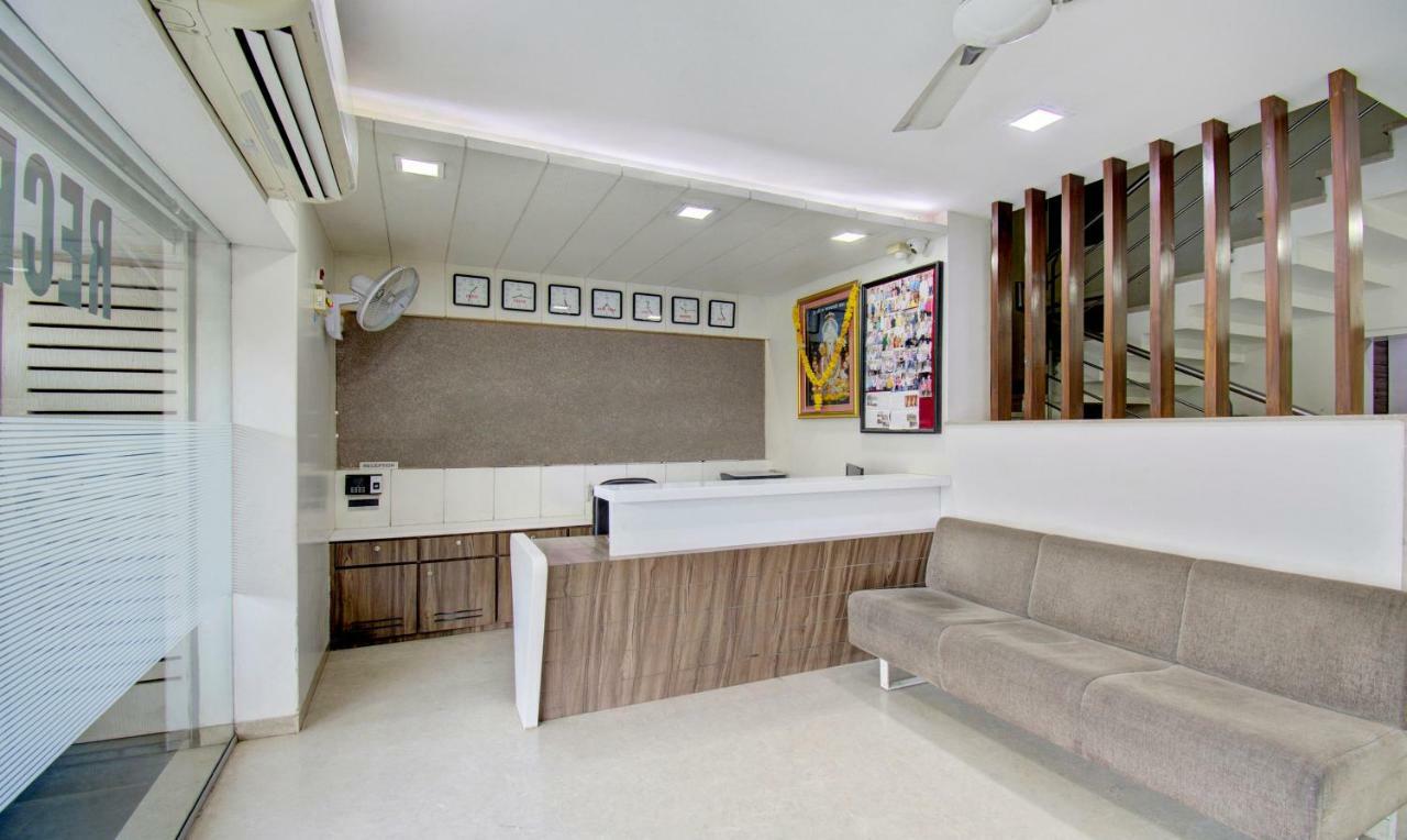 Hotel Treebo Lalaji'S Executive à Aurangābād Extérieur photo
